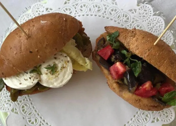Moscati 2* أفيلينو